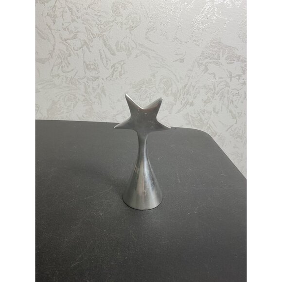 Modern Silver Tone Star-Shaped Cone Tree Topper Decor - Picture 3 of 5